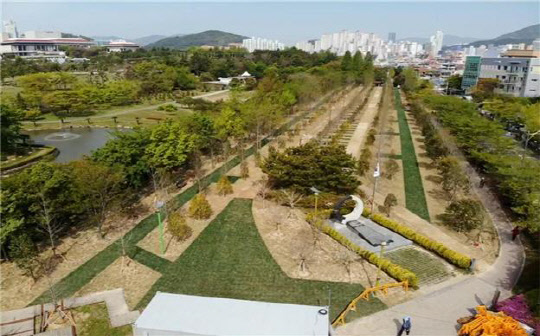 부산광역시 남구 평화공원 내 세계 평화의 숲 전경. <HUG 제공>